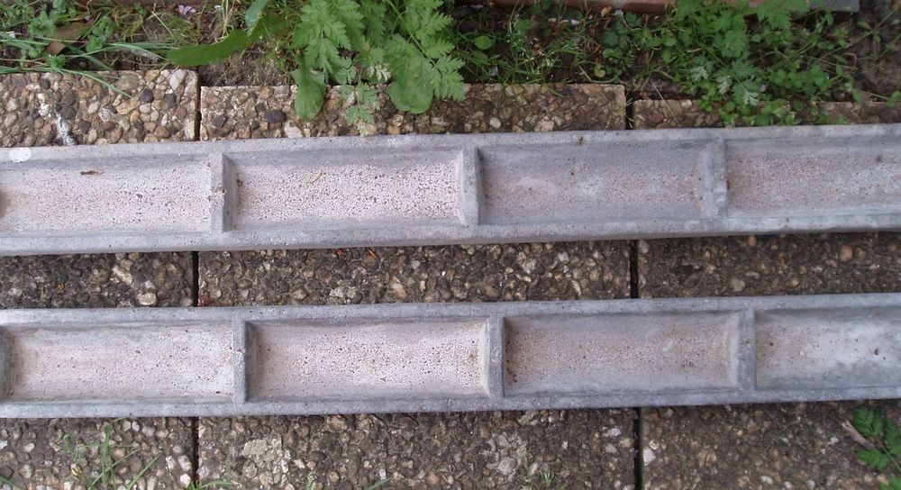GRANDES MANGEOIRES BETON Bricolage