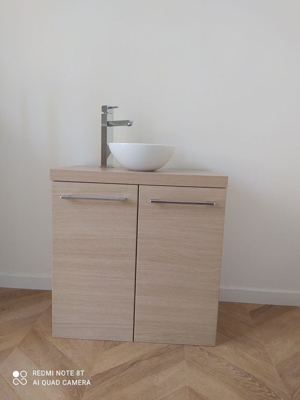 Meuble salle de bain bois avec vasque et robinetterie Meubles