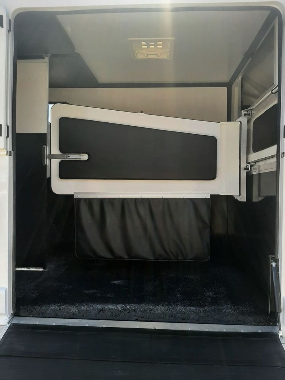 Master MASTER FGN TRAC F3500 L3H2 BLUE DCI 135 GRAND CONFORT 2022 occasion 02880 Margival
