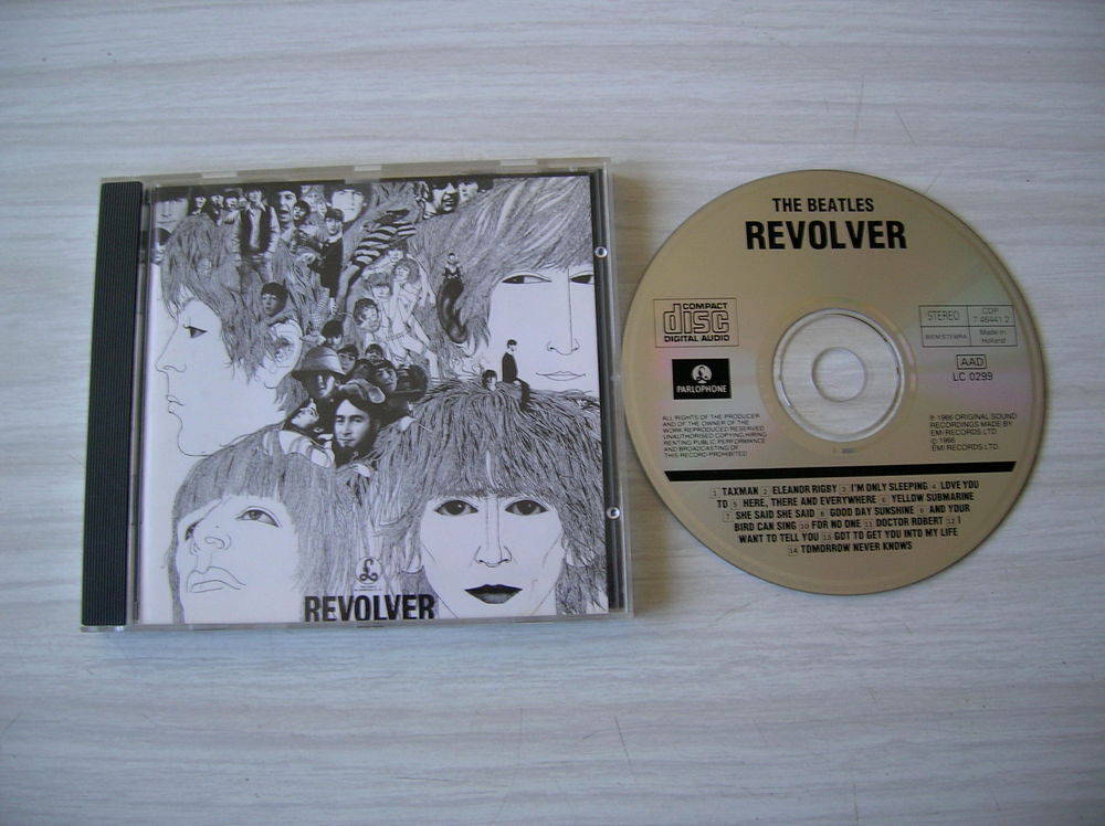 CD THE BEATLES REVOLVER CD et vinyles