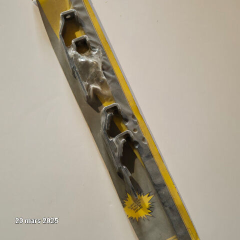 barre de s�curit� pour volets Mermier , avec gabarit de pose 10 Saumur (49)