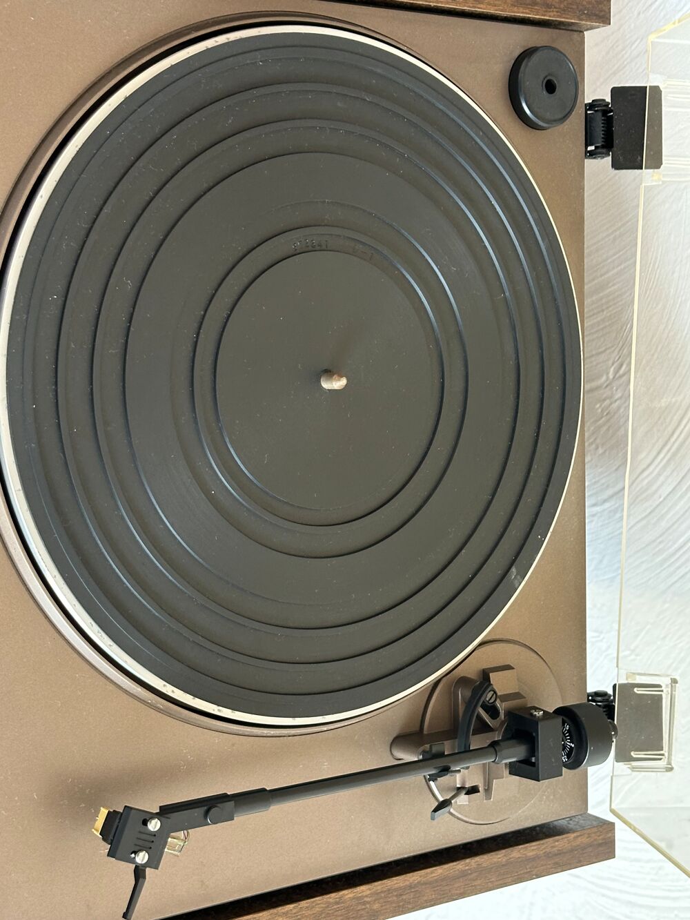 Platine tourne disque, cassettes et tuner st&eacute;r&eacute;ophonique CD et vinyles