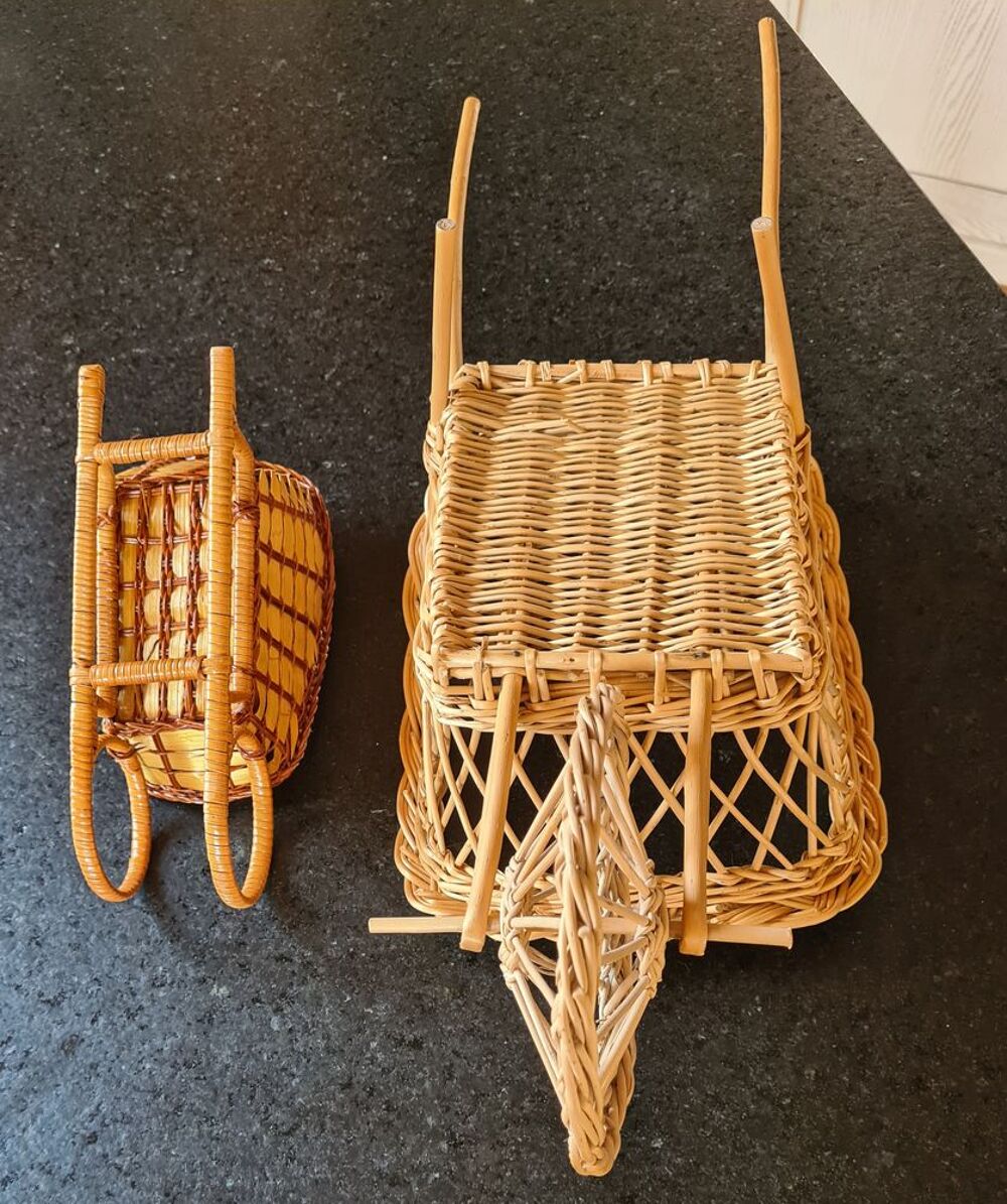 2 Objet en osier rotin pour d&eacute;coration. Décoration