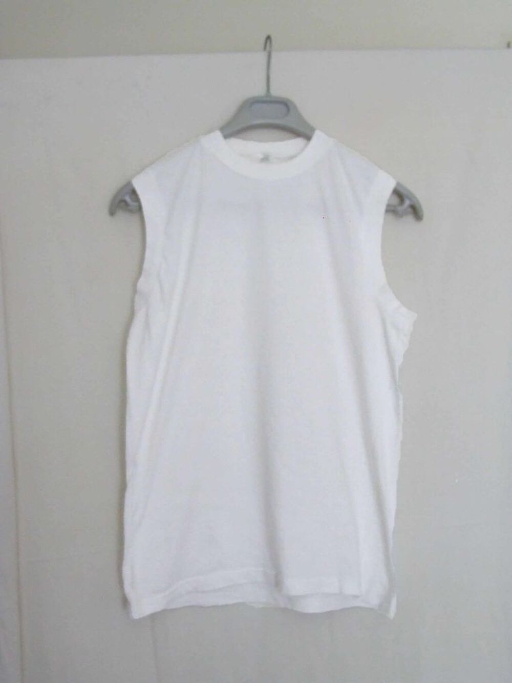 Tee-shirt sans manches, col rond, Blanc, T. M (46 48) TBE Vêtements