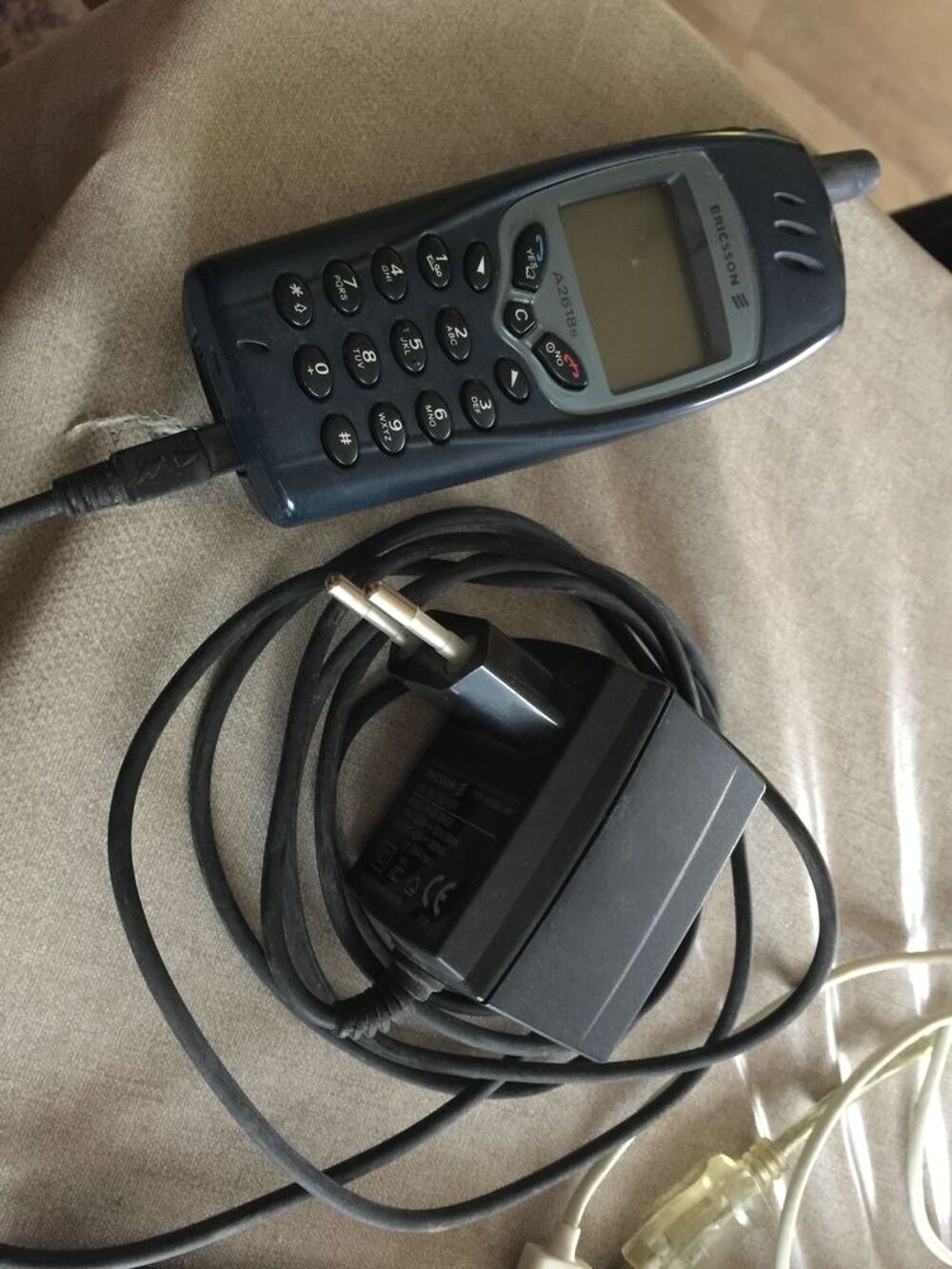 Ericsson portable A2618s ancien Téléphones et tablettes