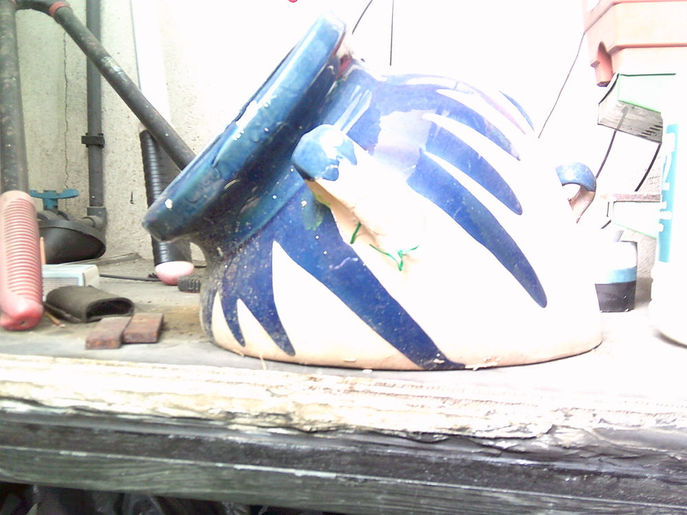 2 pots en terre quites,comme neuf pour plantes sur facade,ou Jardin