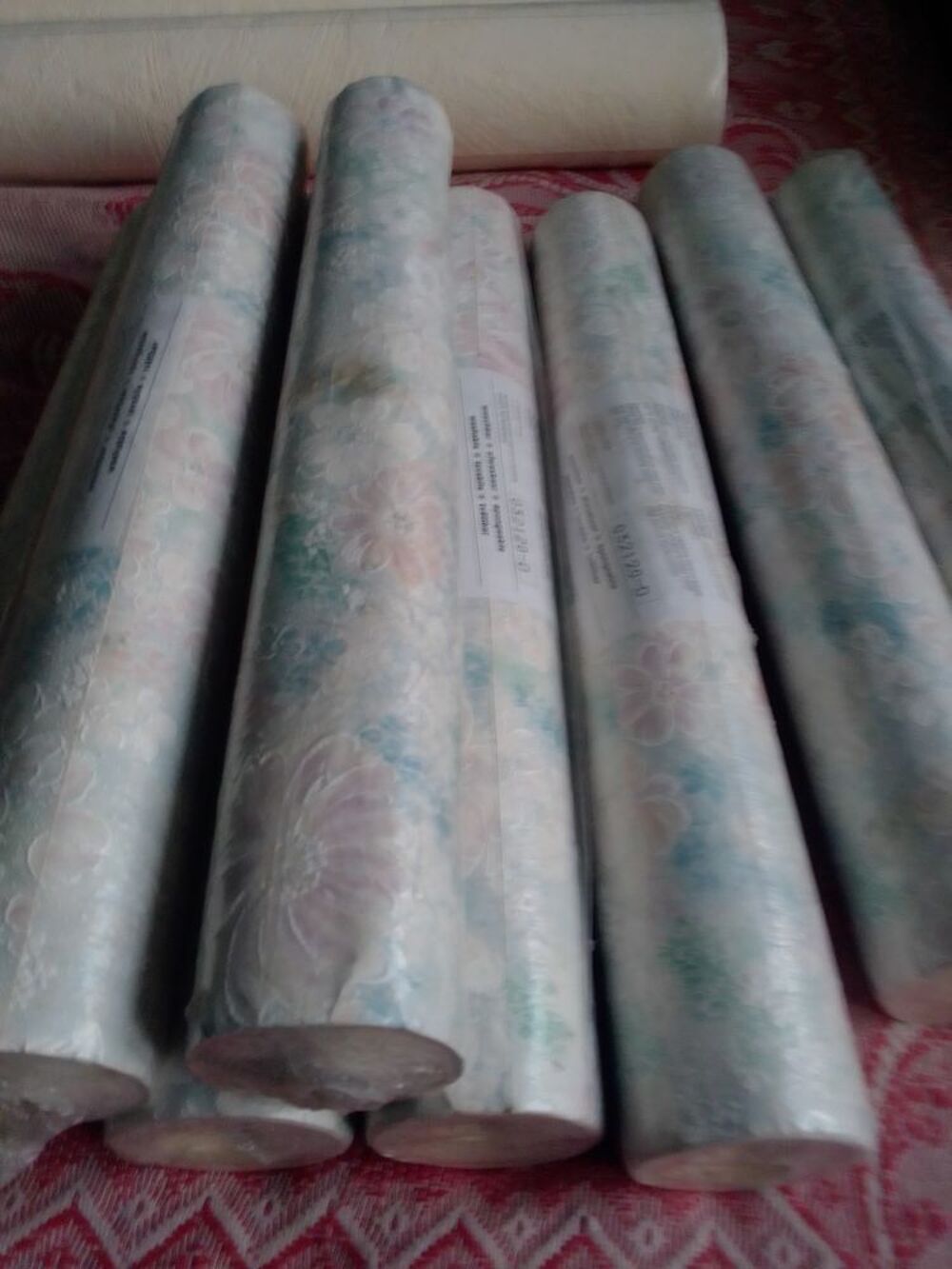 ROULEAUX PAPIERS PEINTS NEUF PAS SERVI Décoration