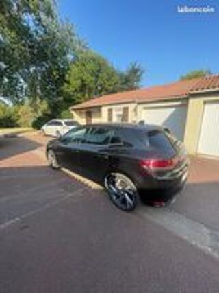 Megane IV M&eacute;gane IV Berline Blue dCi 115 EDC R.S. Line 2021 occasion 44200 Nantes