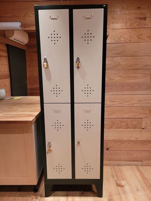 Vestiaire � 4 casiers Saint-Paul-l�s-Dax (40)