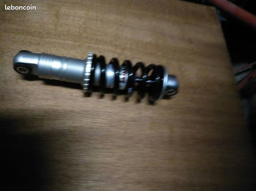  3 differents Amortisseurs neufs Bricolage