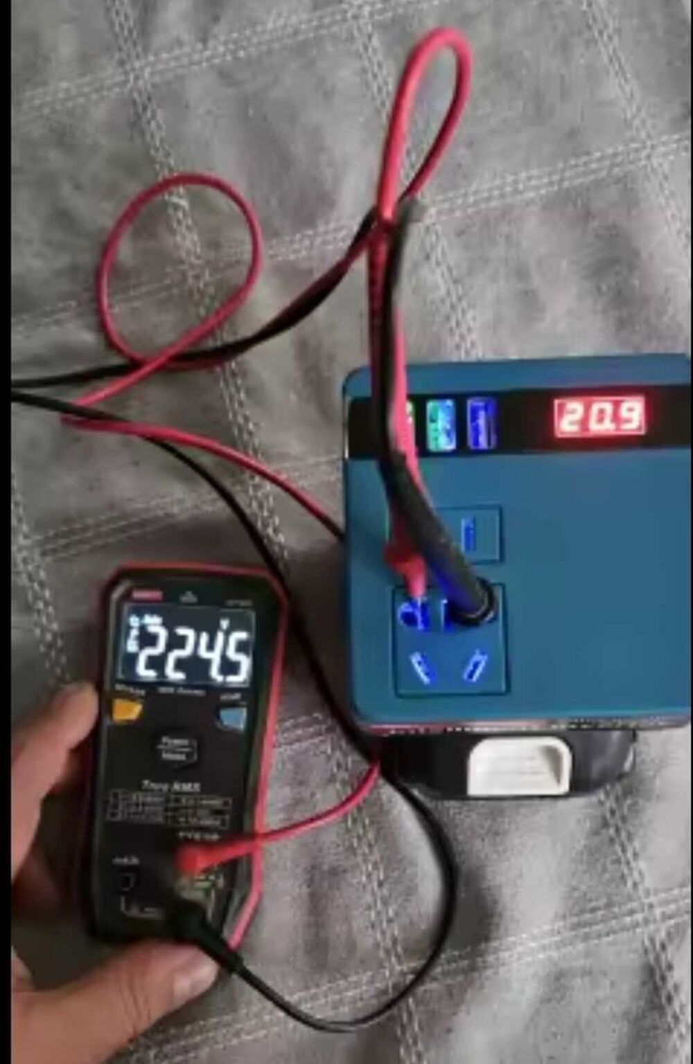 Convertisseur inverter Batterie Makita 18v vers 220v 3usb Bricolage