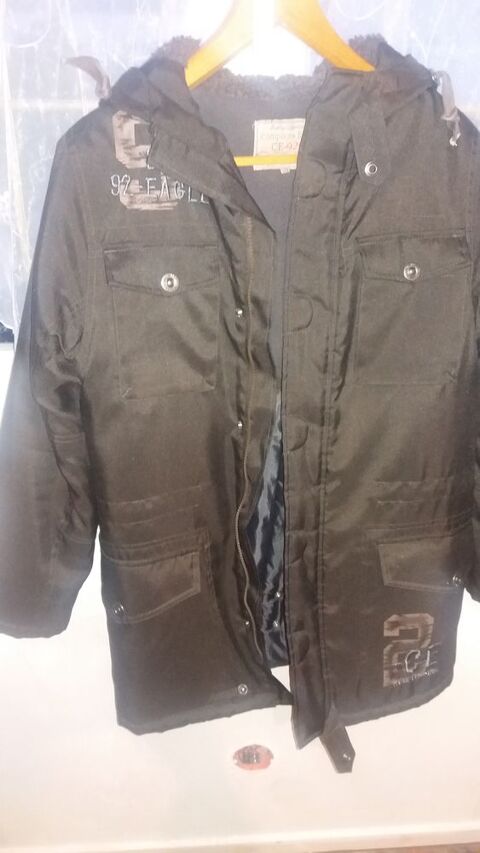 Marron
Bien chaude
Tube 12ans parka complice
25 Bezons (95)