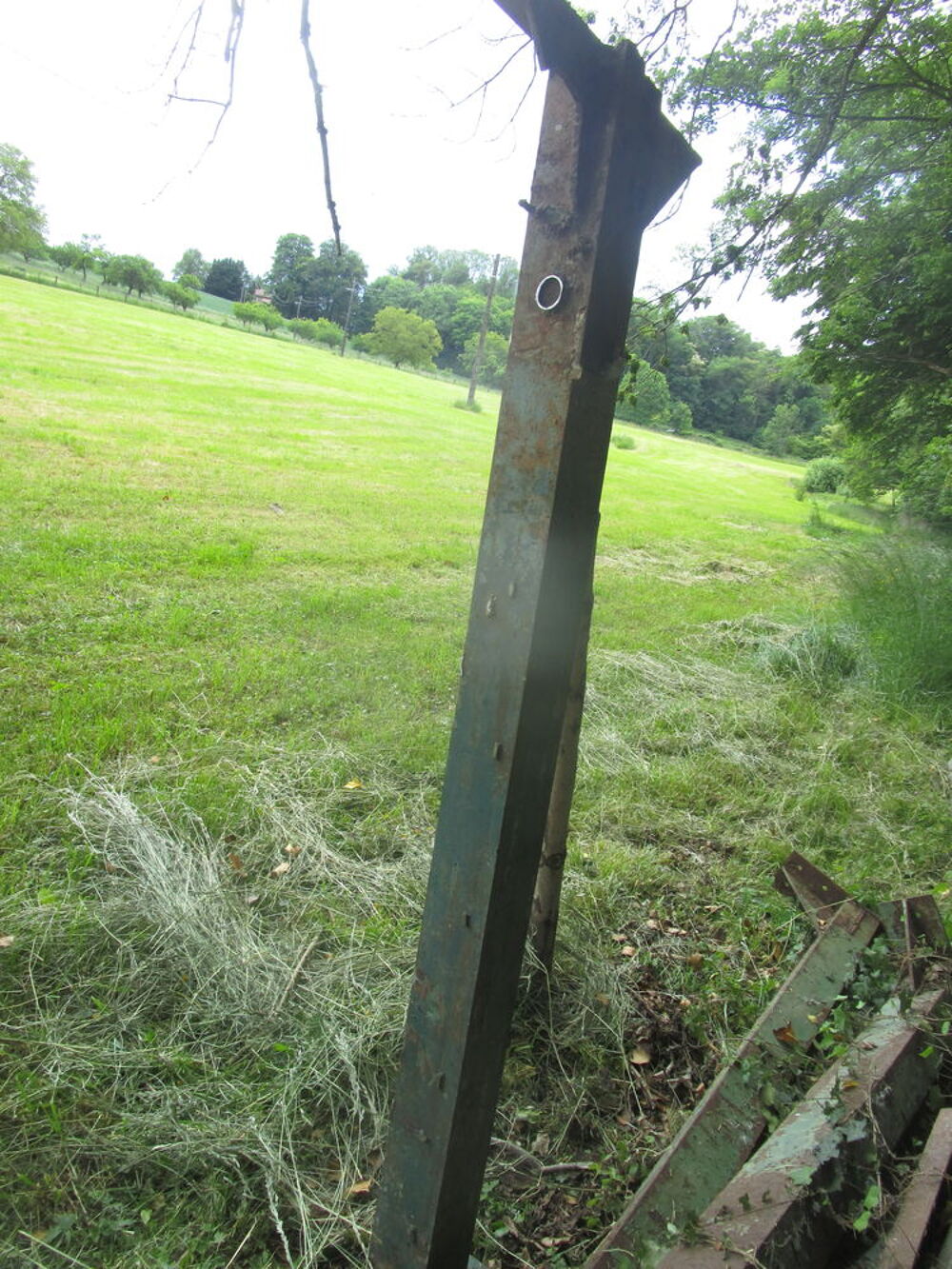 3 poteaux lourd fer 14x12 long 2m Bricolage