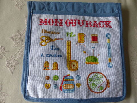   mon ouvrage    =  petit sac, déco POINT DE CROIX 12 Roclincourt (62)