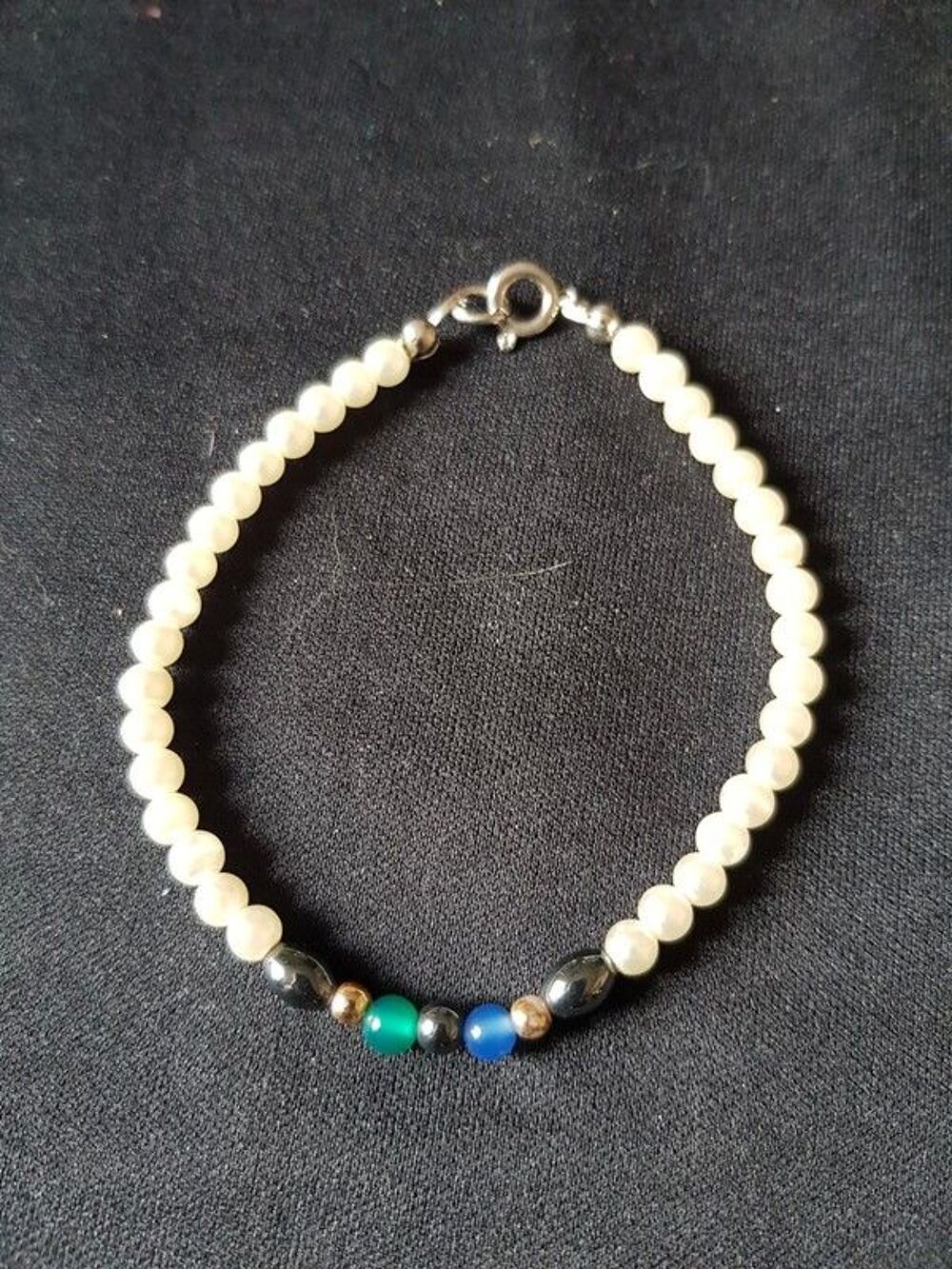 Bracelet perle blanche et couleur 19 cm neuf 2 e Bijoux et montres