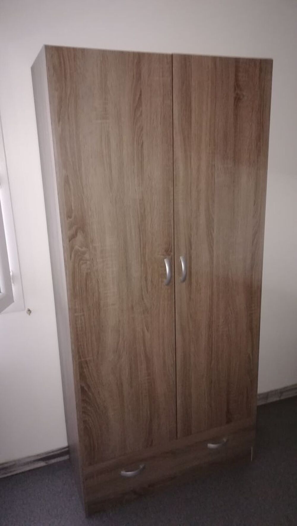 PETITE ARMOIRE NEUVE Meubles
