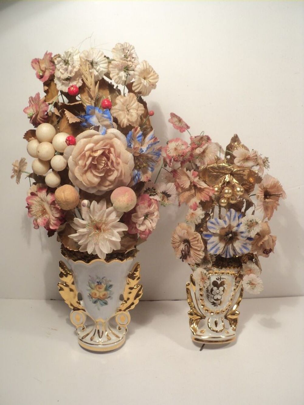 Anciens Vases de Mari&eacute;e Porcelaine de Paris Bouquets Fleurs Décoration