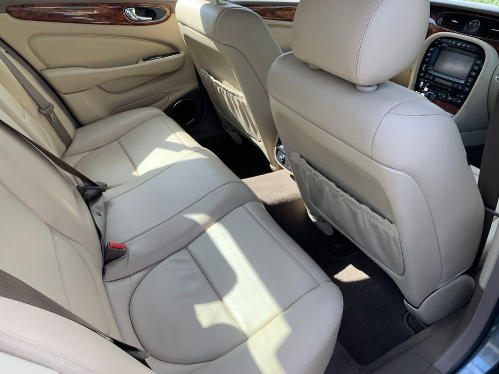 XJ 6 XJ6 V6 2.7 D - 207 Bi-Turbo Executive A 2006 occasion 59310 Auchy-lez-Orchies