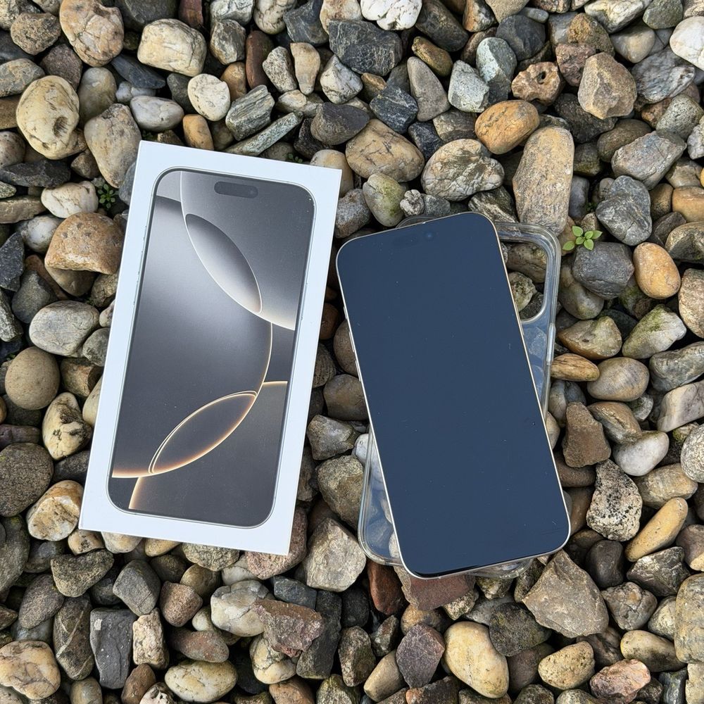 iPhone 16 pro max Nature titan Téléphones et tablettes