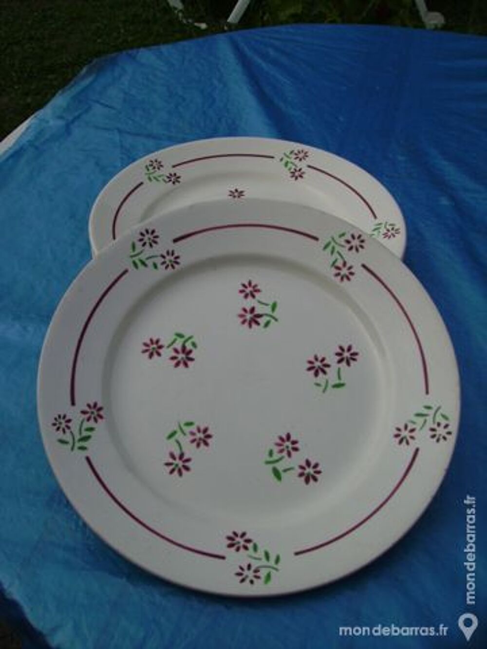 4 ASSIETTES PLATES demi-porcelaine " Badinvilliers Meubles