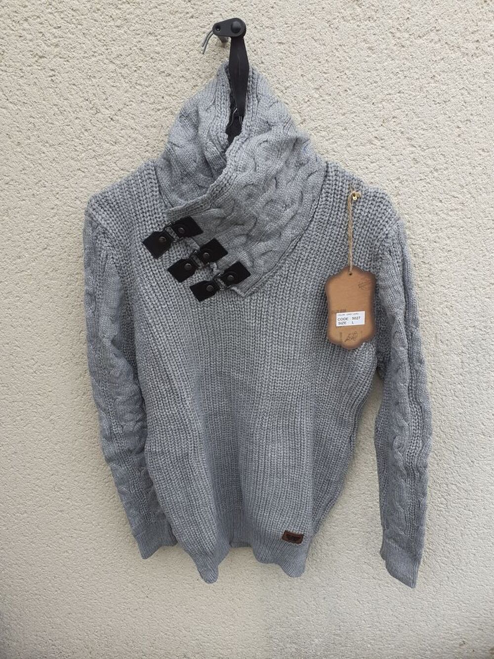 Un pull col roul&eacute; Roy Garage Vêtements