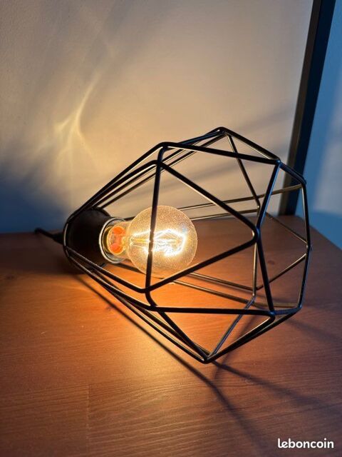 Lampe forme diamant avec ampoule à filament 40 Villeurbanne (69)