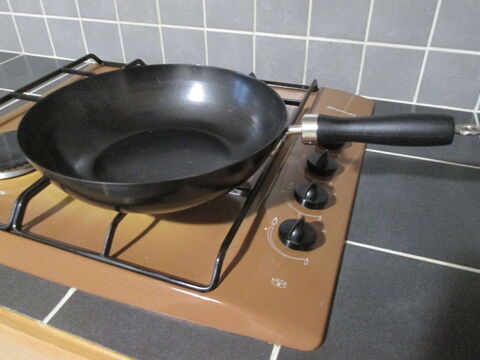 Po�le Wok 9 Chauriat (63)