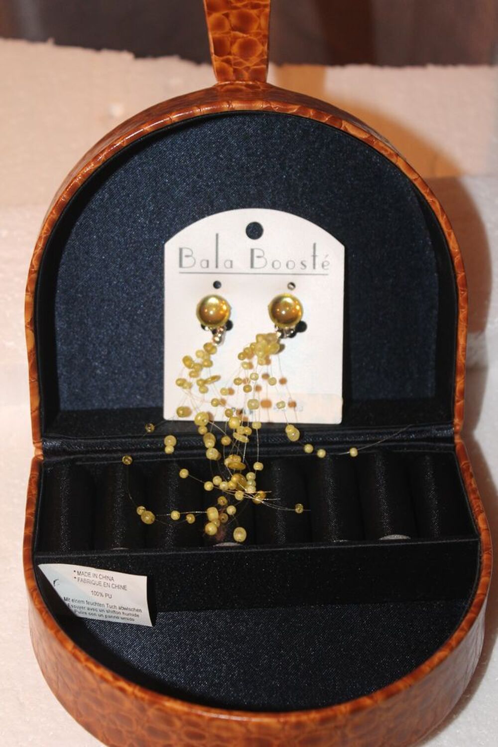 VANITY ET COFFRE A BIJOUX ASSORTI : DUO NEUF Maroquinerie