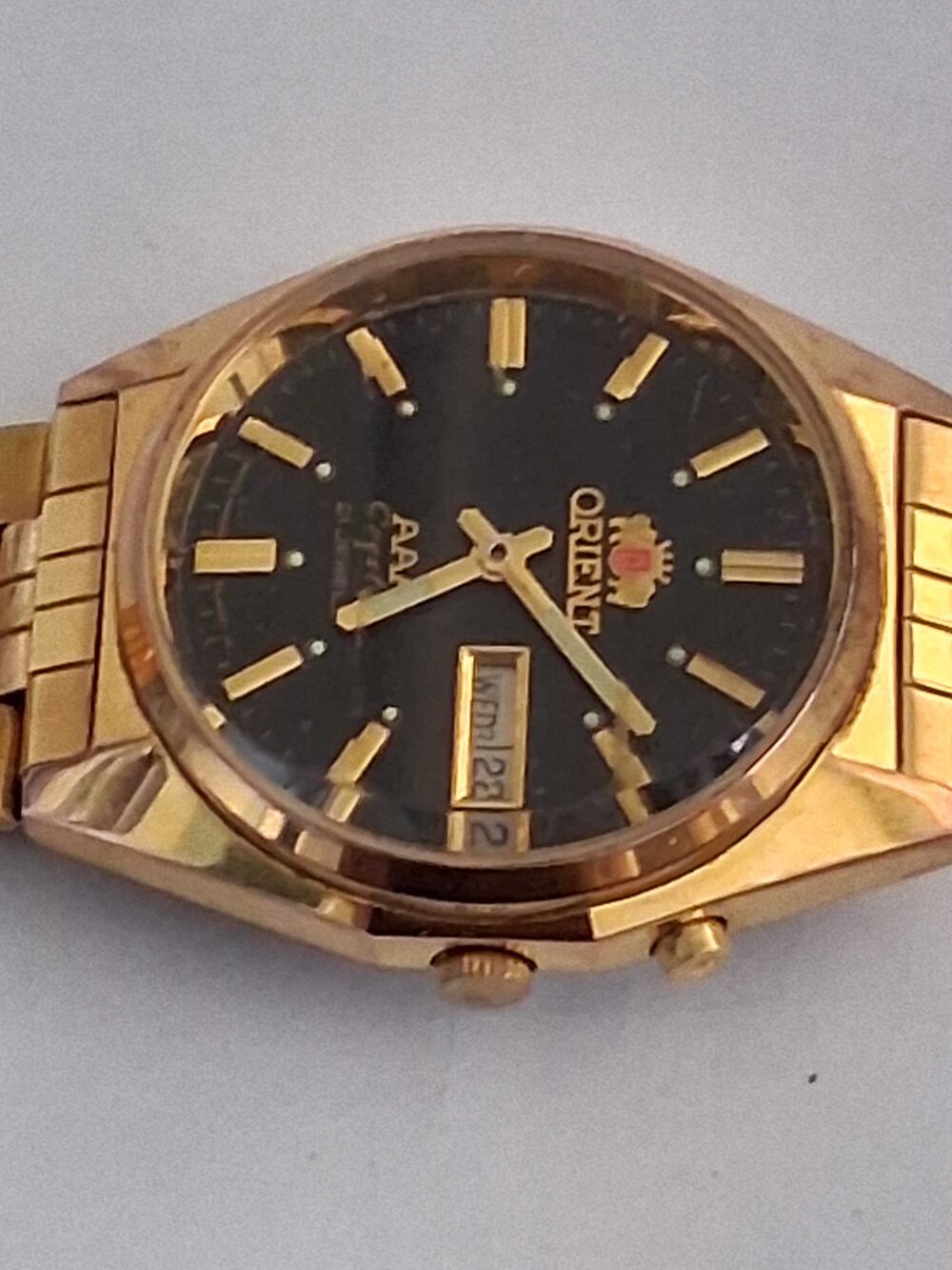 montre m&eacute;canique fonctionne Bijoux et montres