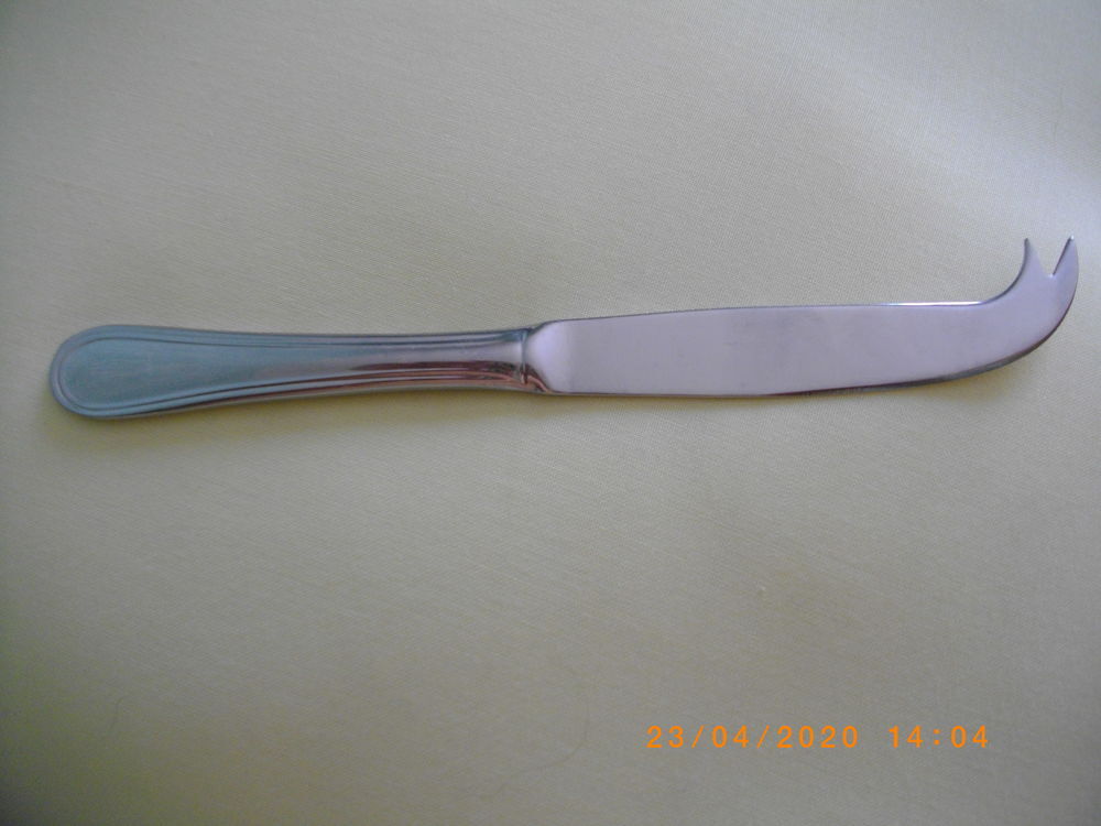 COUTEAU ET FOURCHETTE A FROMAGE Electroménager