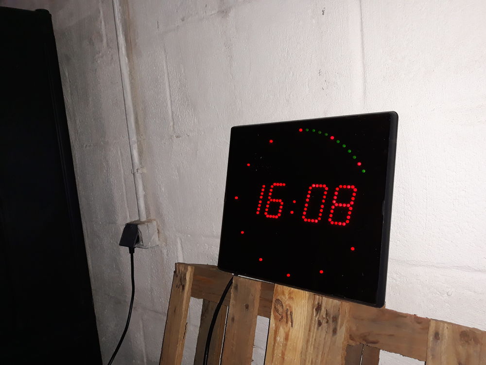 Horloge num&eacute;rique Décoration