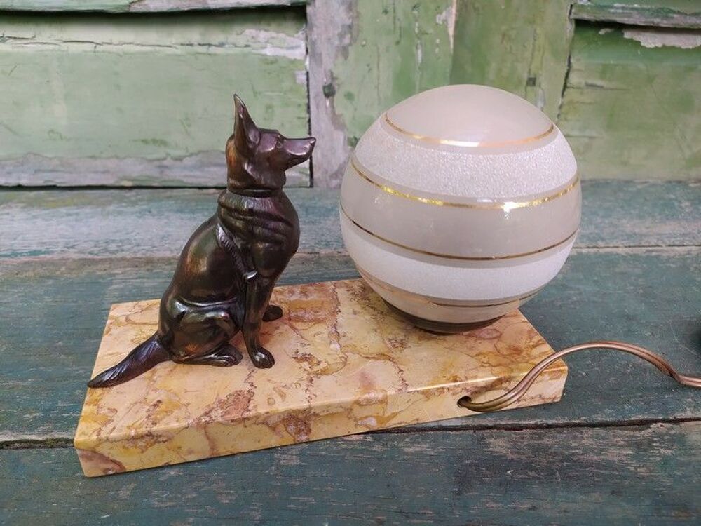 Lampe Art D&eacute;co Chien Berger Allemand 
