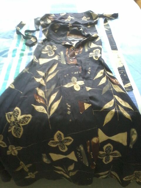 Longue robe a fleurs de marque nitya pour offrir Tourcoing (59)