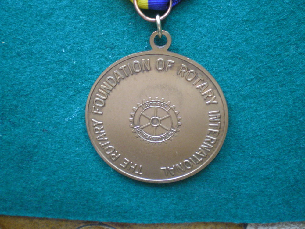 M&eacute;daille de Paul Harris Fellow. Fondation Rotary Club. 