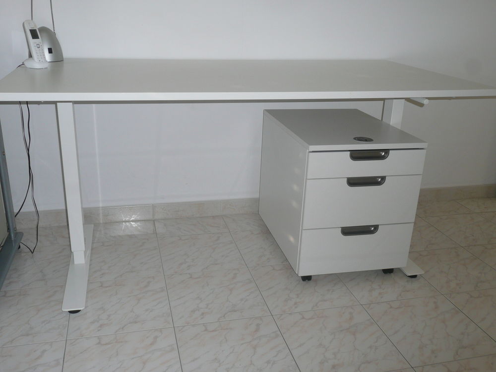 2 bureaux Meubles