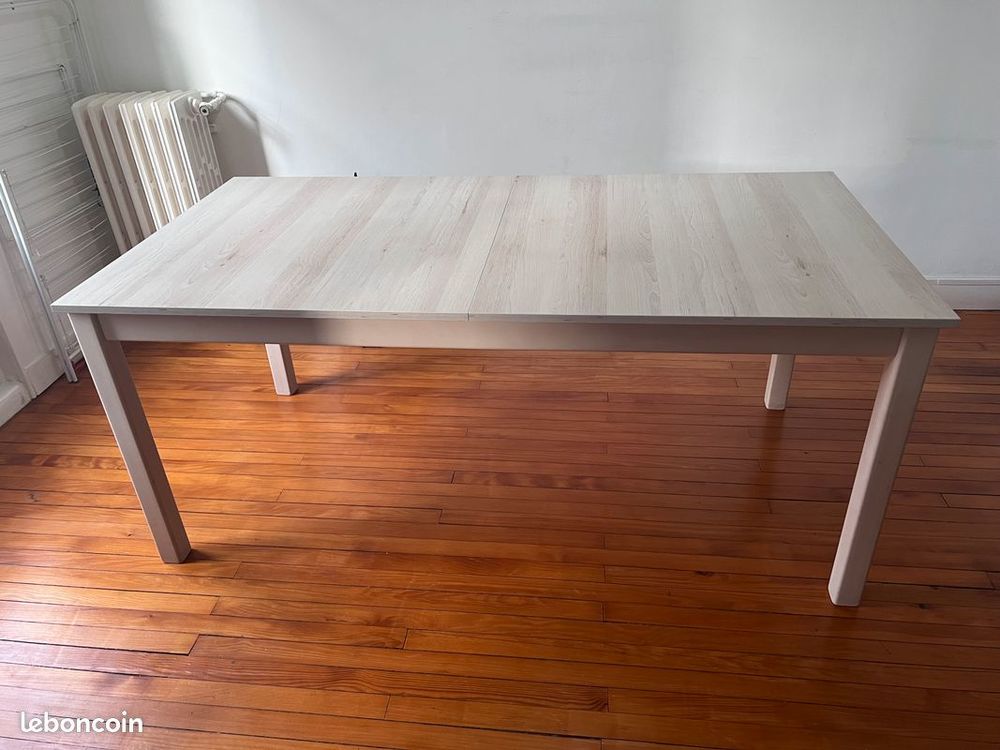 **Table rectangulaire avec 2 allonges Excellent &eacute;tat Meubles
