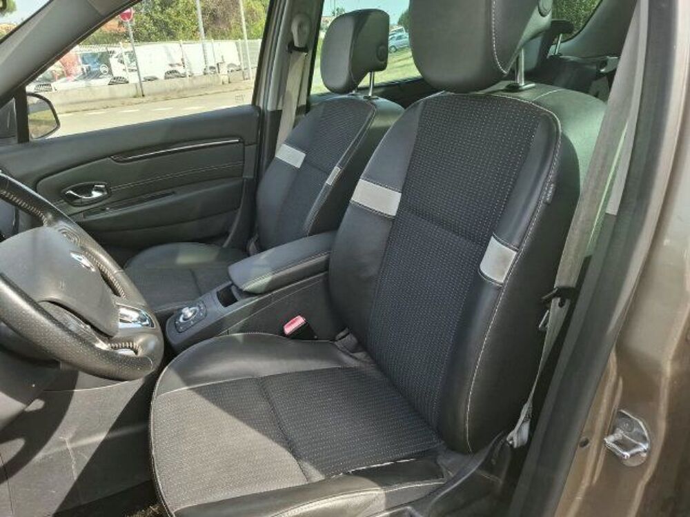 Sc&eacute;nic III Scenic dCi 110 Energy FAP eco2 Bose Edition 2014 occasion 69320 Feyzin