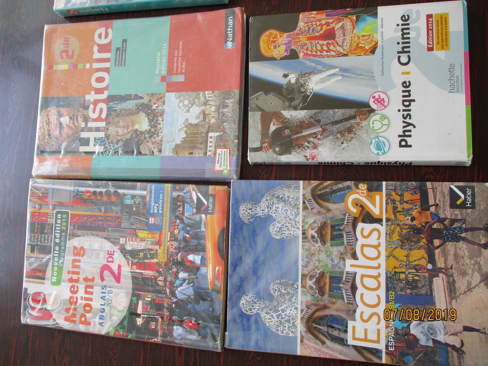 LIVRES SCOLAIRES DE SECONDE Livres et BD