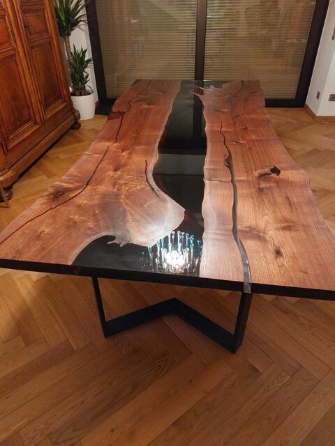 Table neuve unique en bois noble et rsine poxy 1 Niederbronn-les-Bains (67)
