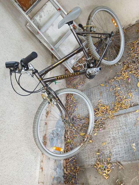 VTT Topbike....
21 vitesses...
45 euros Clamart (92)