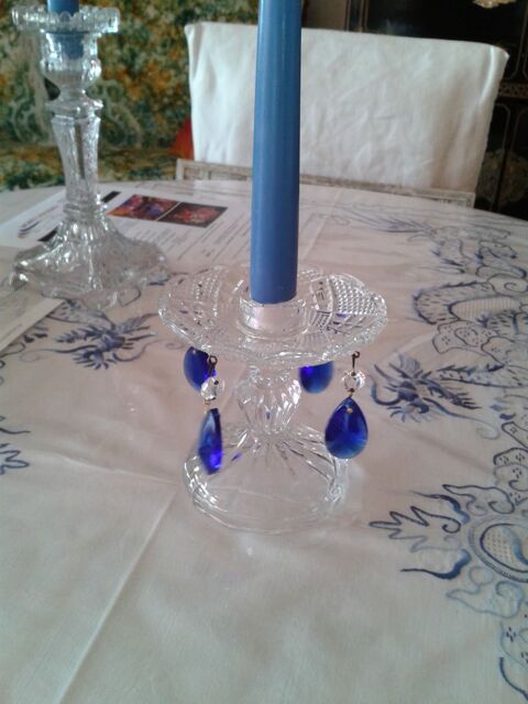 bougeoir neuf en cristal et pampilles bleues 15 Dijon (21)