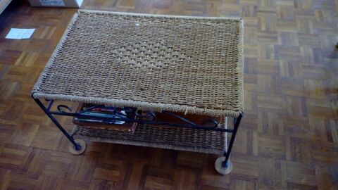 table basse. 40 Aix-en-Provence (13)