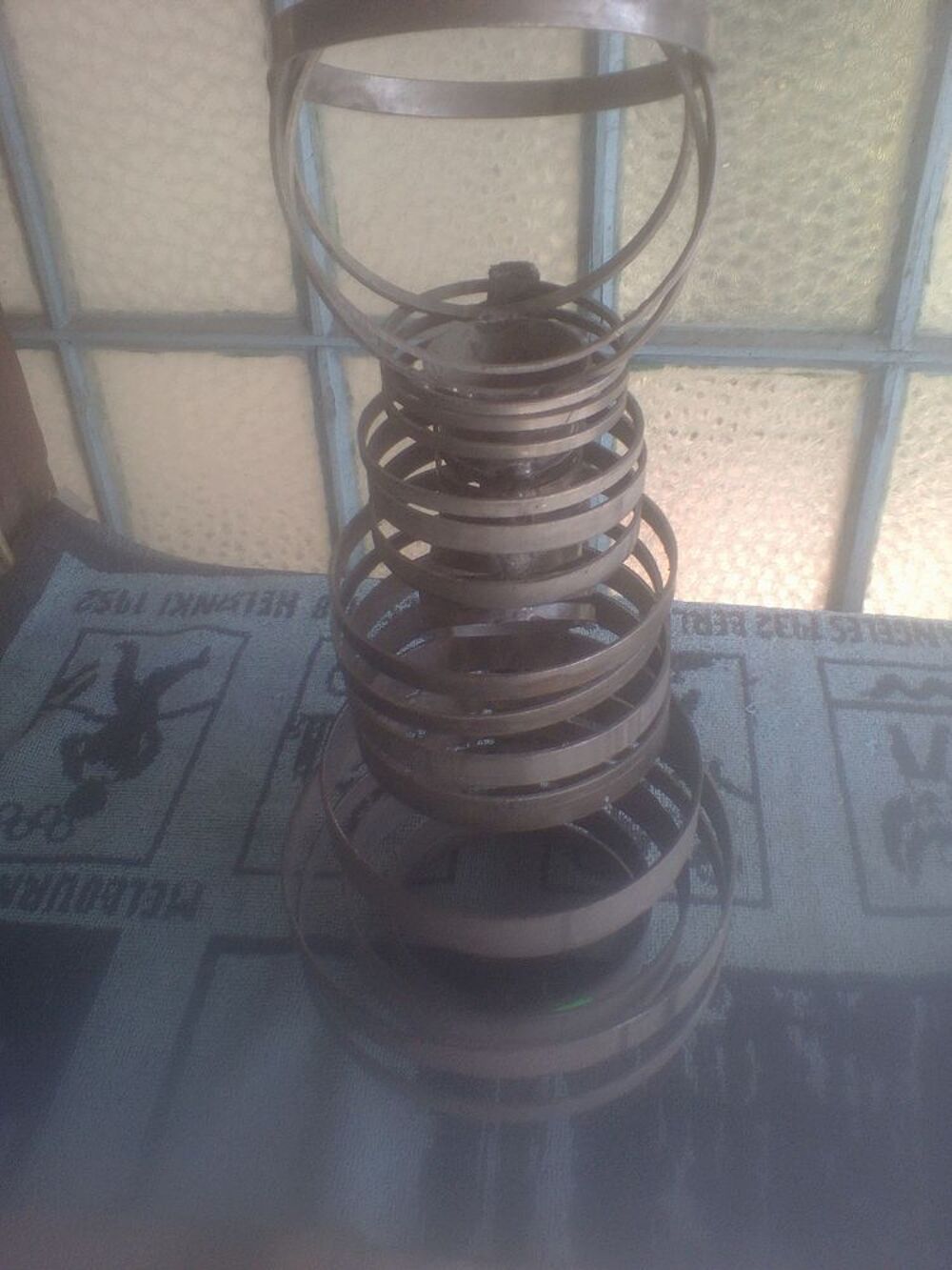 Lot brocante ou l'unit&eacute;. Bibelot outil livre disque sculptur 