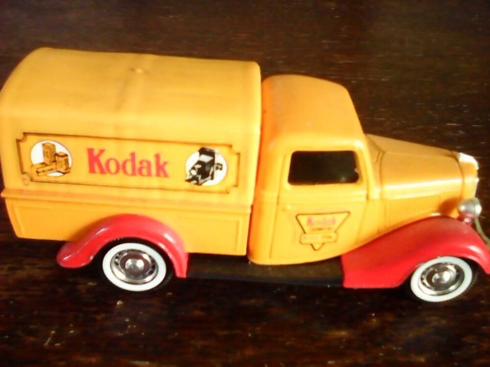 Fourgon V8 Kodak 1936 Solido 1/43 