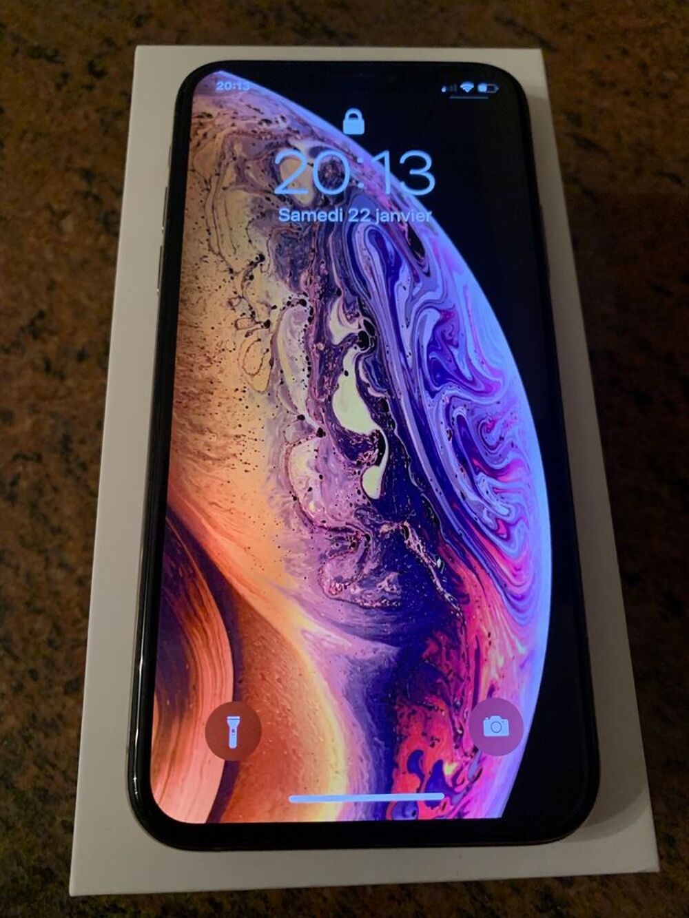 iPhone 64Gb tr&egrave;s bon &eacute;tat Téléphones et tablettes