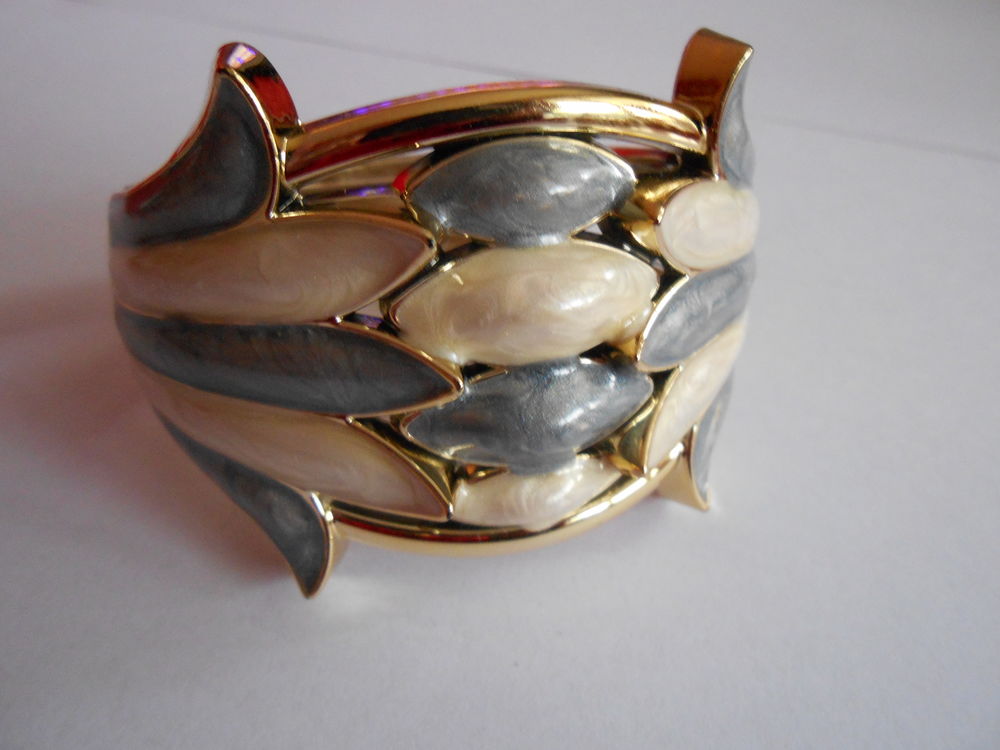 MANCHETTES BRACELET Bijoux et montres