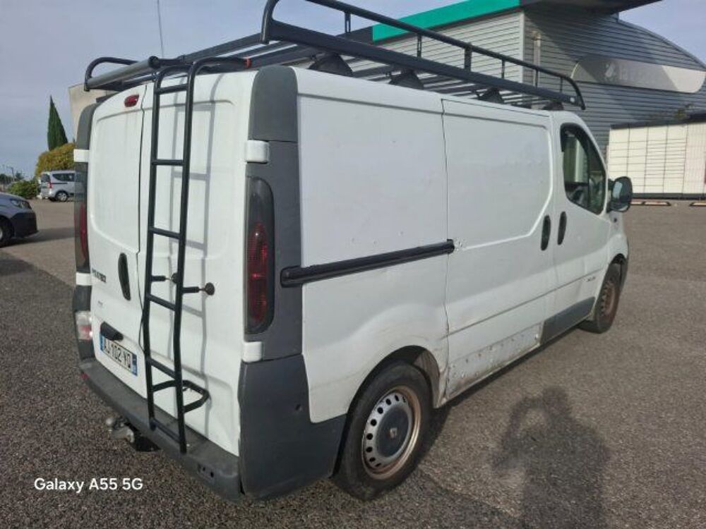 Trafic TRAFIC FGN L1H1 1000 KG 1.9 dCi 80 2004 occasion 69320 Feyzin