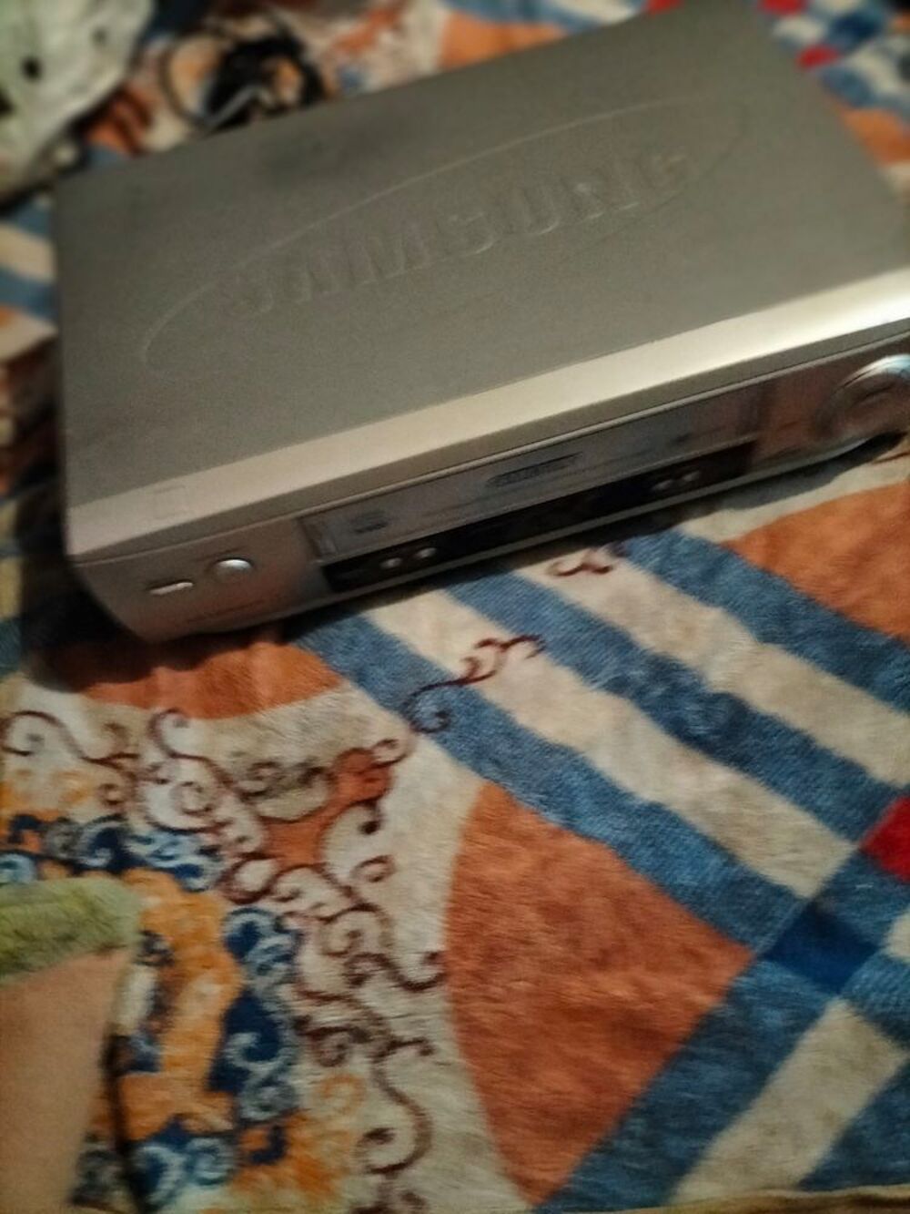 Lecteur VHS Samsung sans t&eacute;l&eacute;phone tr&egrave;s bon &eacute;tat Photos/Video/TV