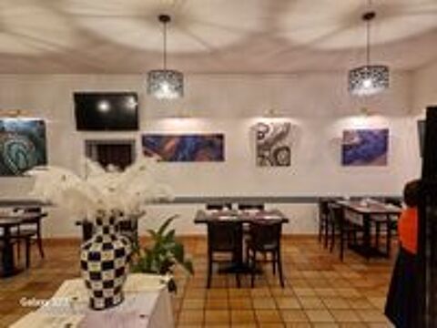   Restaurant, bar licence 4 ,avec magnifique terrasse. 