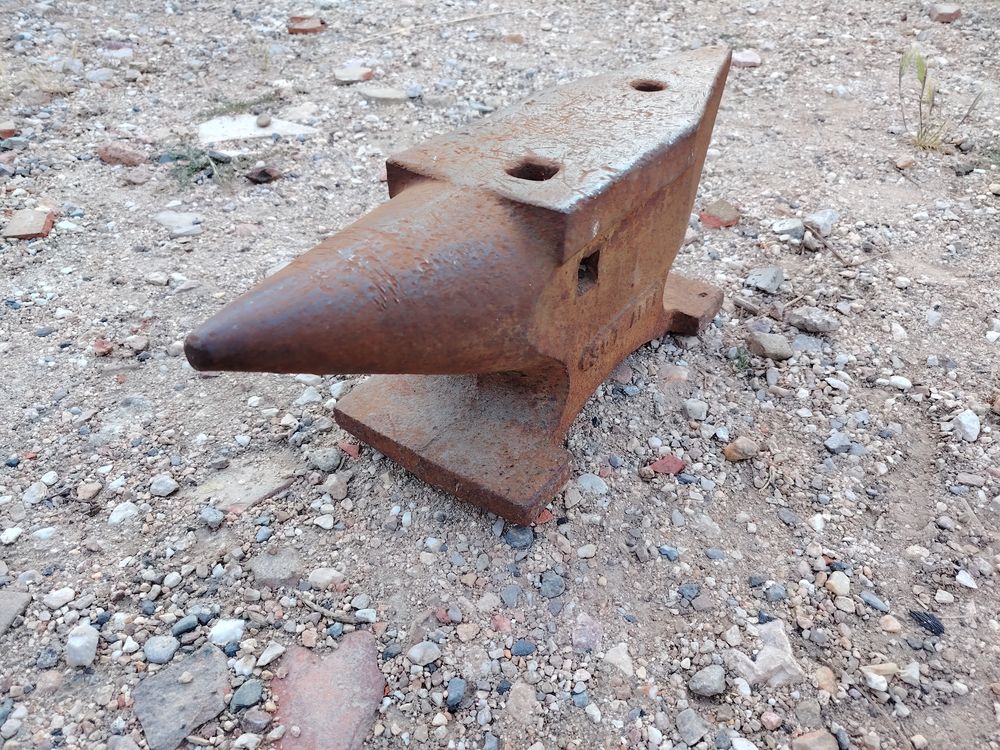 Enclume saut du tarn albi 42 kg Bricolage